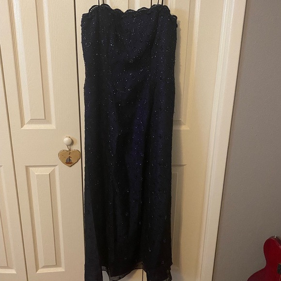 Betsy & Adam Dresses & Skirts - Glamorous dark blue gown with sparkle ✨ Perfect for wedding or special event.